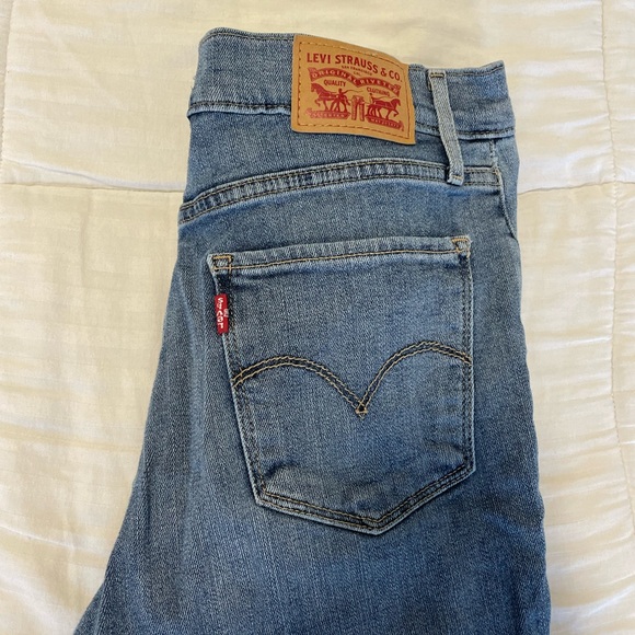 Levi’s High Rise Straight, size 28 - Picture 7 of 7